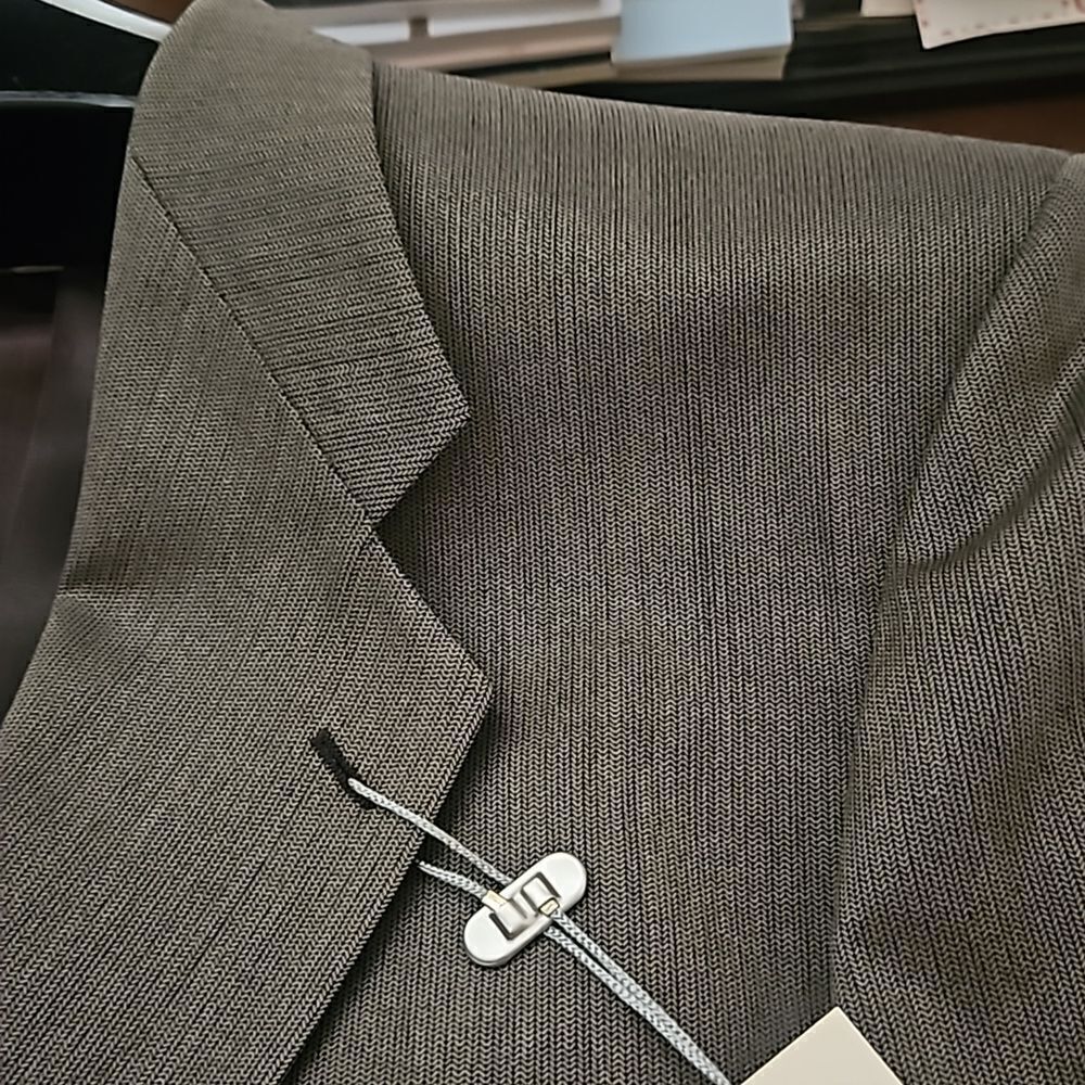 Louis Feraud  two Button Blazer Size 44 - Picture 9 of 9